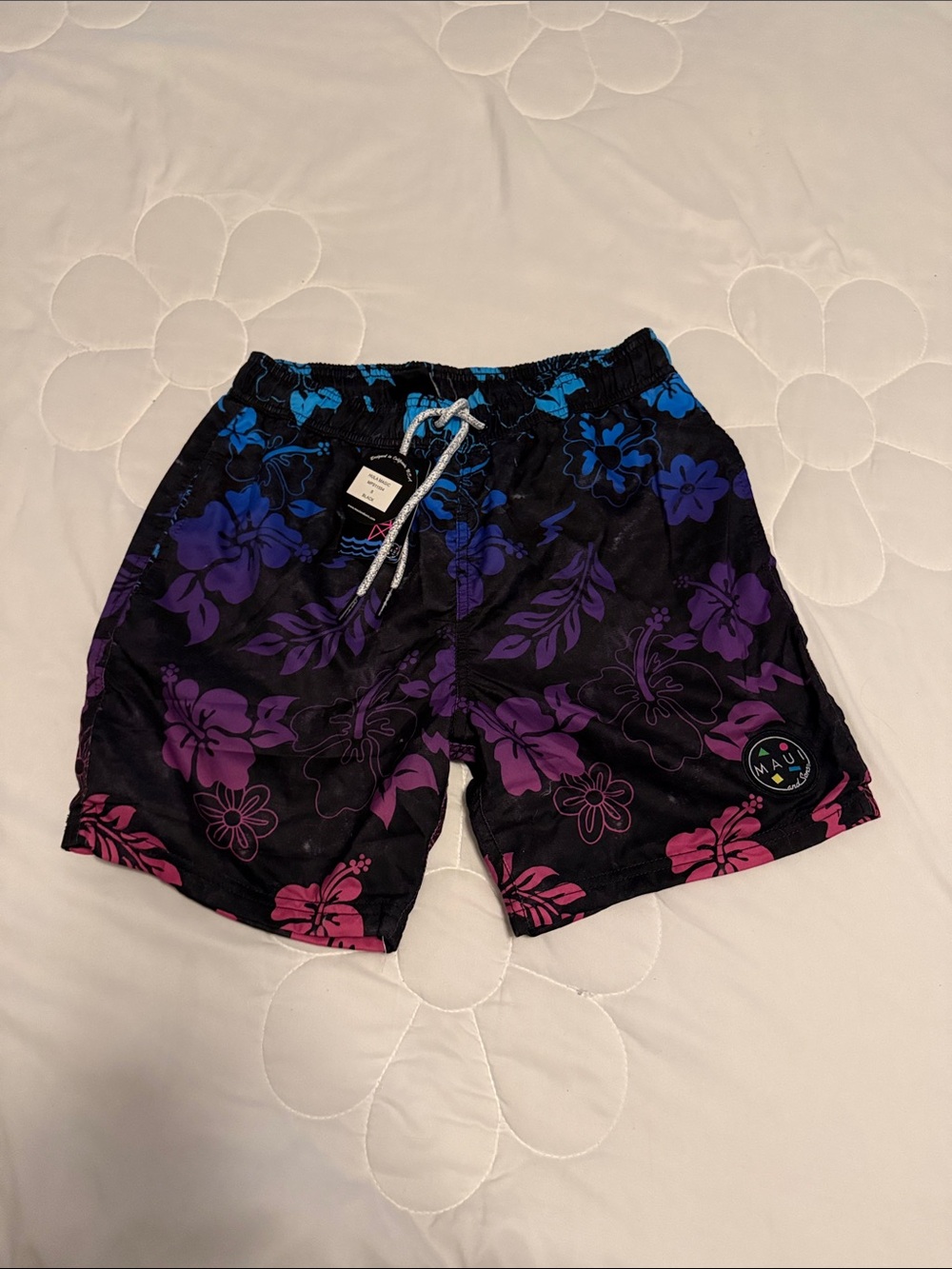 MAUI & SONS Black Floral Gradient Men's Swim Trunks - Blue/Purple/Pink
